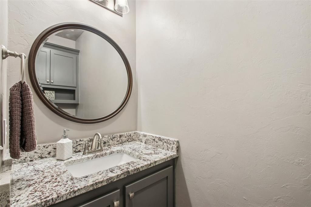 Image 23 of property listing at 9108 NW 117th Street, Yukon, OK 73099