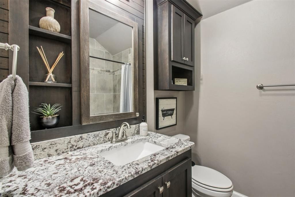 Image 26 of property listing at 9108 NW 117th Street, Yukon, OK 73099