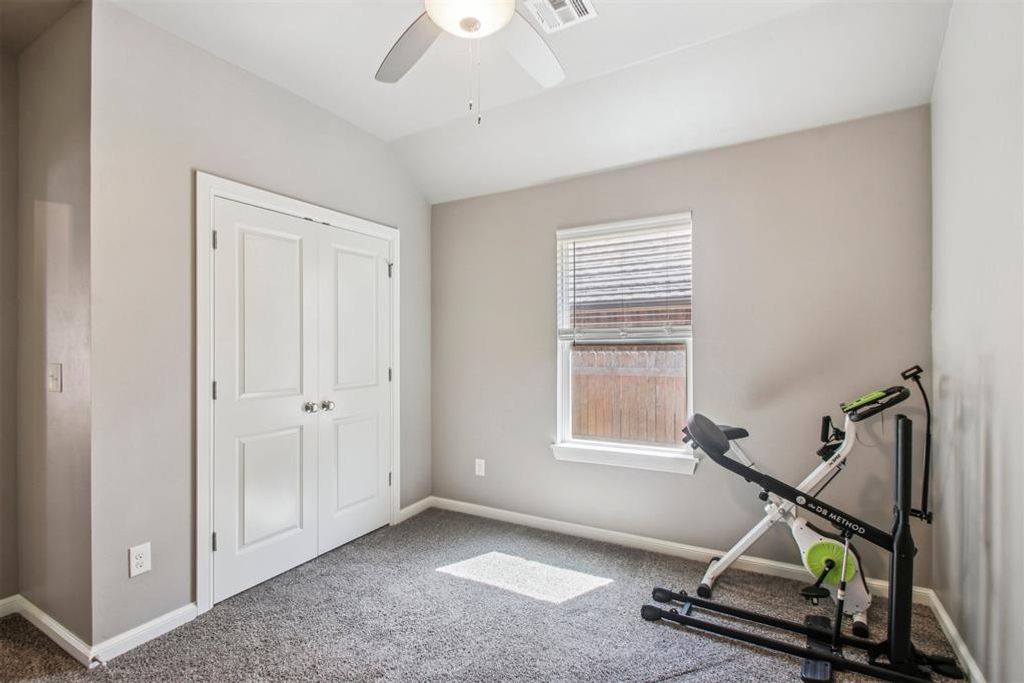 Image 28 of property listing at 9108 NW 117th Street, Yukon, OK 73099