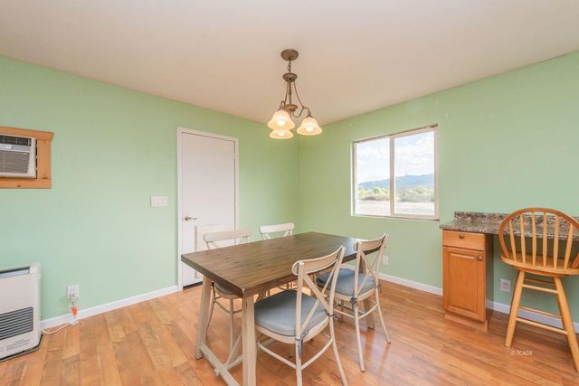 1095 Hyampom Rd, Hayfork, CA 96041