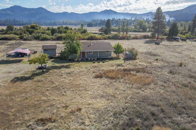 1095 Hyampom Rd, Hayfork, CA 96041