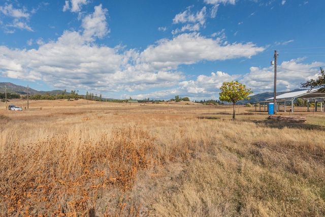 1095 Hyampom Rd, Hayfork, CA 96041