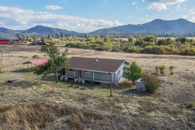 1095 Hyampom Rd, Hayfork, CA 96041