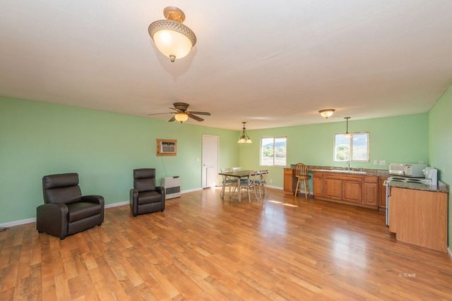 1095 Hyampom Rd, Hayfork, CA 96041