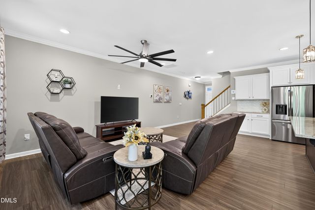 8045 Windthorn Place, Cary, NC 27519