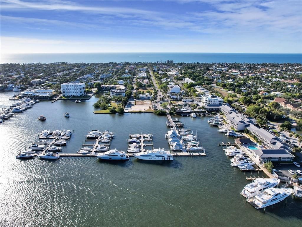 900 Broad AVE S, NAPLES, FL 34102 — photo 4