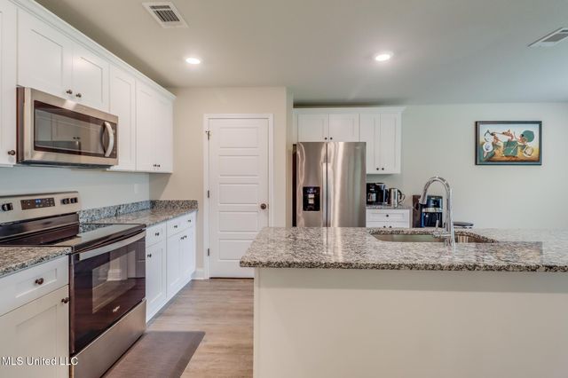 10519 Willow Leaf Drive, Gulfport, MS 39503