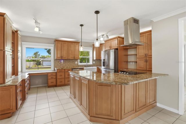 22 LAKE LINK DRIVE SE, Winter Haven, FL 33884