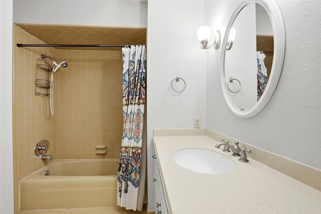 22 LAKE LINK DRIVE SE, Winter Haven, FL 33884