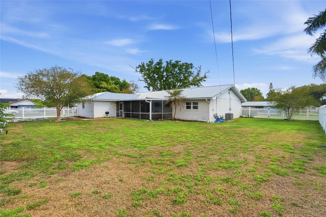 22 LAKE LINK DRIVE SE, Winter Haven, FL 33884