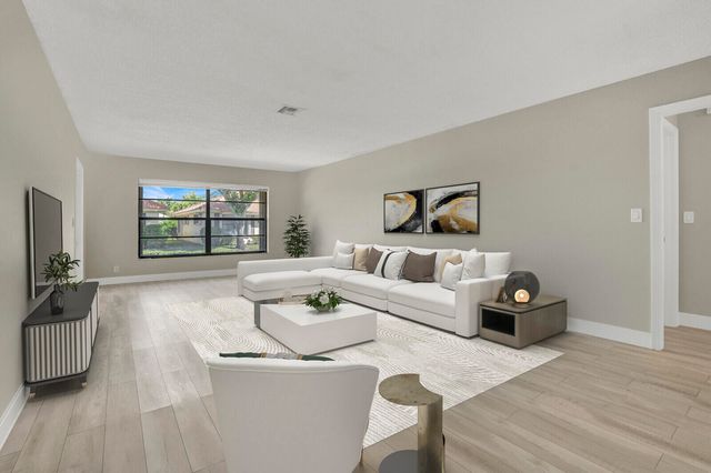 4500 Pandana Tree Road A, Boynton Beach, FL 33436