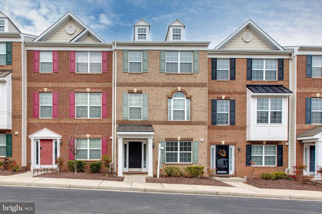 7926 SILVER OAK RD, Hanover, MD 21076