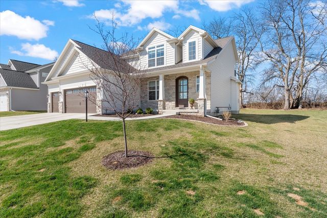 1213 Briarwood Lane, Mahomet, IL 61853