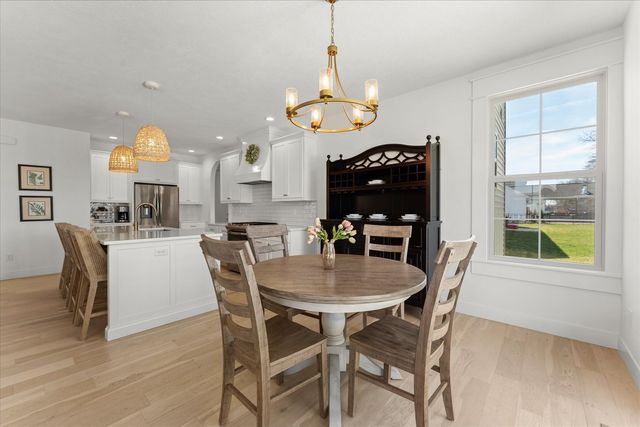 1213 Briarwood Lane, Mahomet, IL 61853