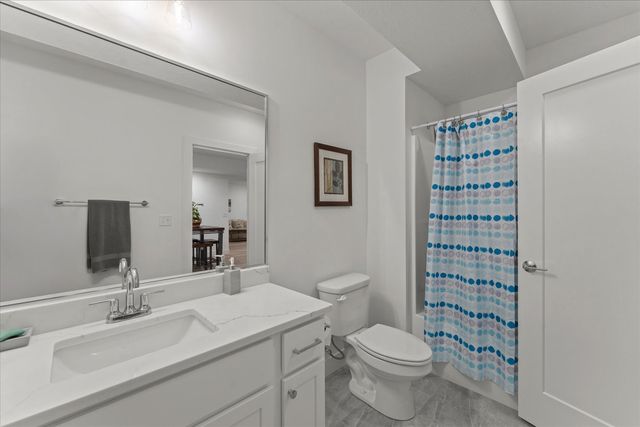 1213 Briarwood Lane, Mahomet, IL 61853