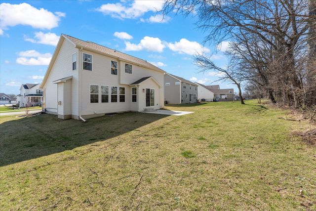 1213 Briarwood Lane, Mahomet, IL 61853