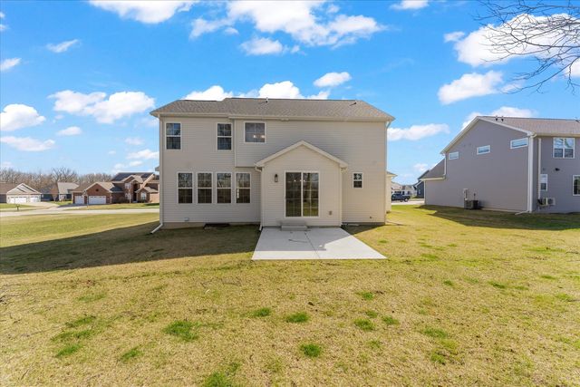 1213 Briarwood Lane, Mahomet, IL 61853