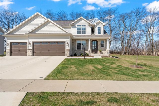 1213 Briarwood Lane, Mahomet, IL 61853