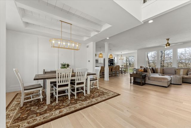 1213 Briarwood Lane, Mahomet, IL 61853