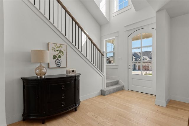 1213 Briarwood Lane, Mahomet, IL 61853