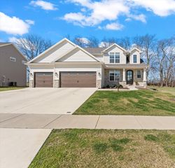1213 Briarwood Lane, Mahomet, IL 61853