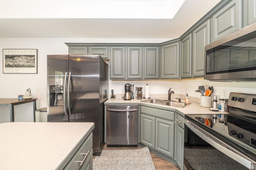 Image 10 of property listing at 359 E 2275 N #5, North Ogden, UT 84414