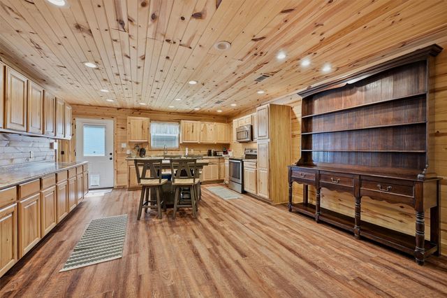 74 Whippoorwill Lane, Sadler, TX 76264