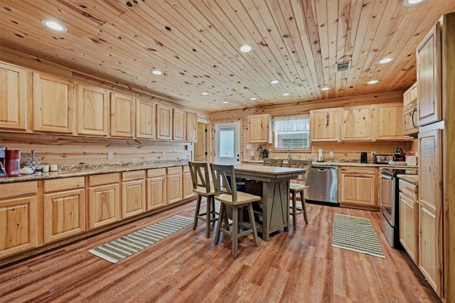 74 Whippoorwill Lane, Sadler, TX 76264