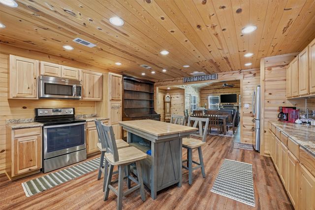 74 Whippoorwill Lane, Sadler, TX 76264