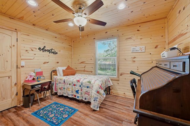 74 Whippoorwill Lane, Sadler, TX 76264