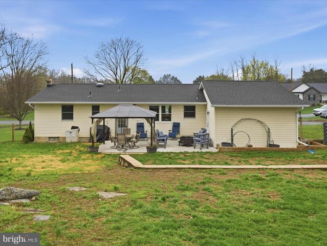 917 WOODLAND PARKWAY, Waynesboro, PA 17268