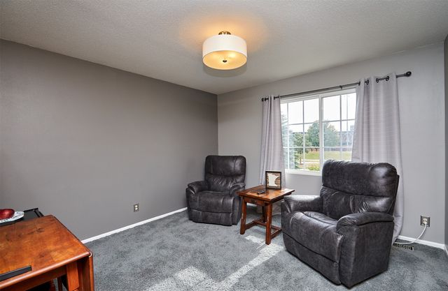 4425 Mills Civic Parkway 204, West Des Moines, IA 50265