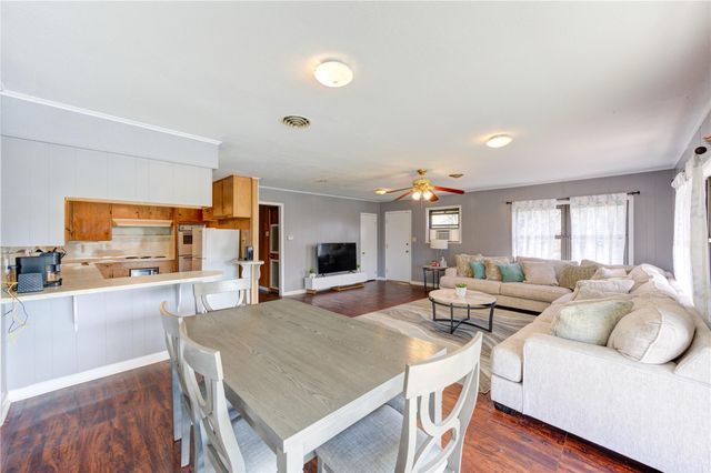 232 Hideaway Lane, Goodrich, TX 77335