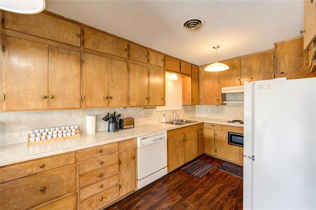 232 Hideaway Lane, Goodrich, TX 77335