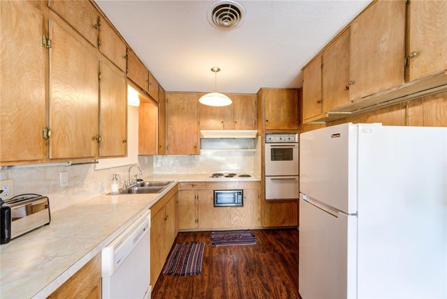 232 Hideaway Lane, Goodrich, TX 77335