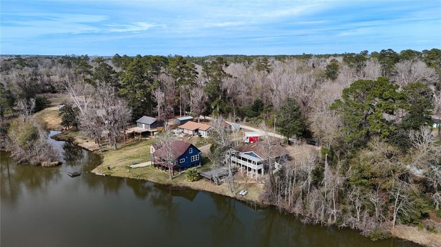 232 Hideaway Lane, Goodrich, TX 77335