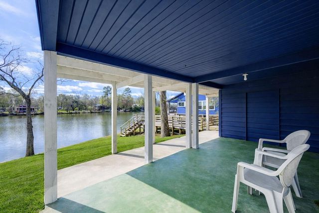 232 Hideaway Lane, Goodrich, TX 77335