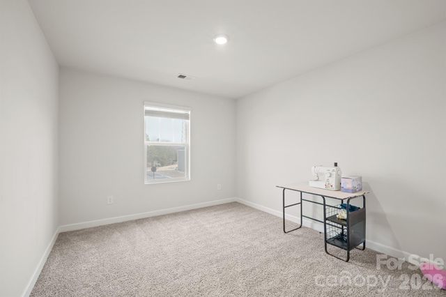 13022 KENWORTH Road, Charlotte, NC 28278