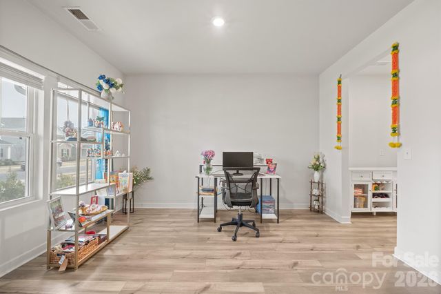 13022 KENWORTH Road, Charlotte, NC 28278