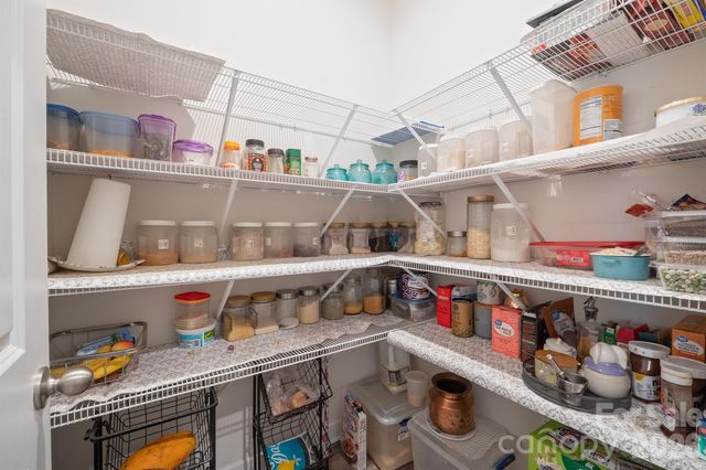 13022 KENWORTH Road, Charlotte, NC 28278