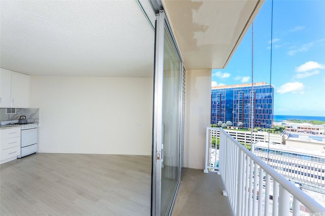 750 Amana Street 1612, Honolulu, HI 96814