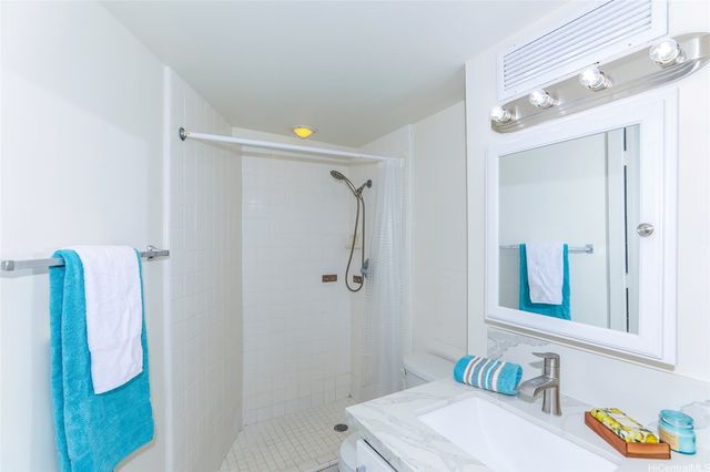 750 Amana Street 1612, Honolulu, HI 96814