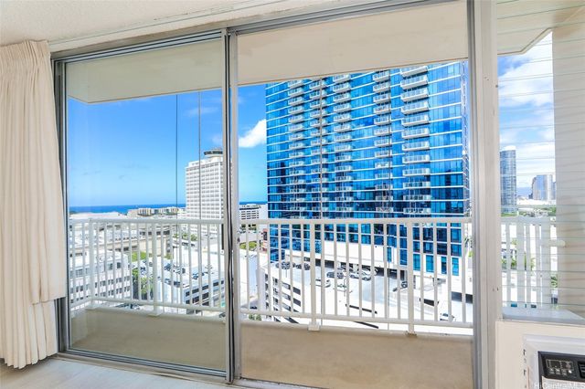750 Amana Street 1612, Honolulu, HI 96814