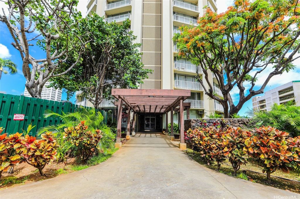 750 Amana Street 1612, Honolulu, HI 96814