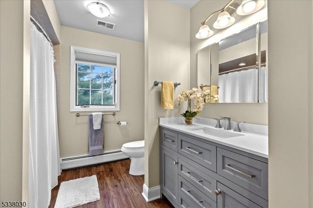 94 Brookville Hollow Rd, Delaware Twp., NJ 08559