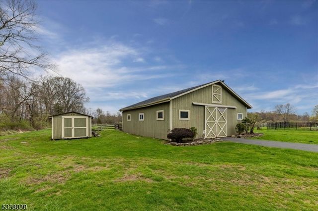 94 Brookville Hollow Rd, Delaware Twp., NJ 08559