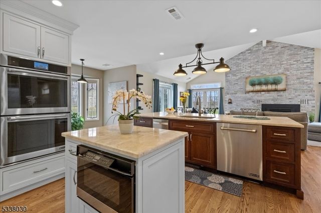 94 Brookville Hollow Rd, Delaware Twp., NJ 08559
