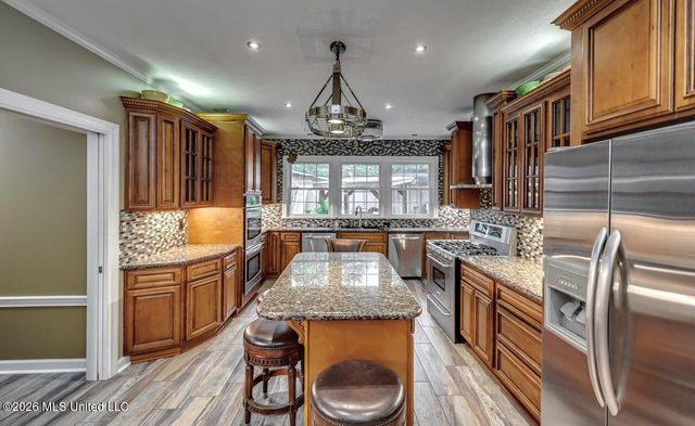 1016 Meadowbrook Road, Jackson, MS 39206