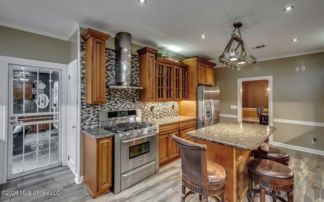 1016 Meadowbrook Road, Jackson, MS 39206