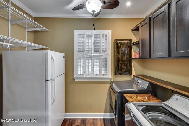 1016 Meadowbrook Road, Jackson, MS 39206